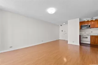 Photo #5: 202520882 Listing 