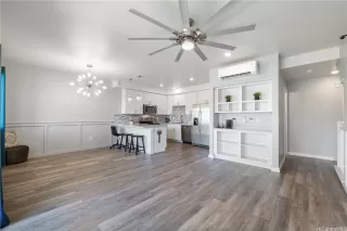 Photo #3: 202520886 Listing 