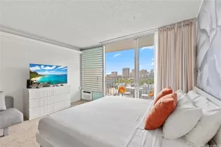 Photo #2: 202520889 Listing 