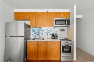 Photo #6: 202520889 Listing 