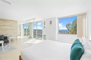 Photo #3: 202520890 Listing 