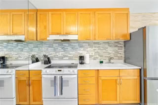 Photo #6: 202520890 Listing 