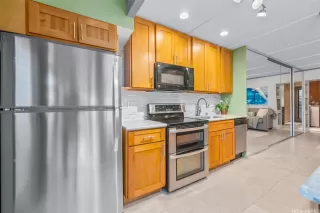 Photo #4: 202520893 Listing 