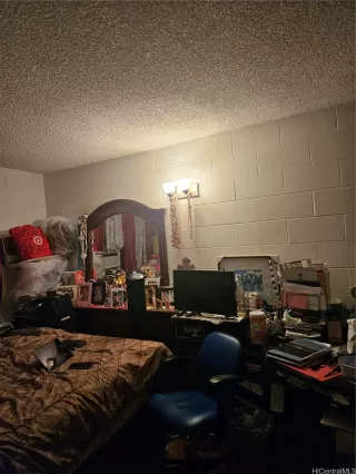 Photo #4: 202520896 Listing 