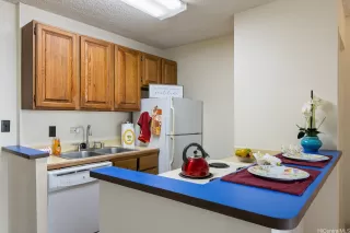 Photo #3: 202520906 Listing 