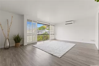 Photo #6: 202520926 Listing 