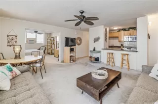 Photo #4: 202520929 Listing 