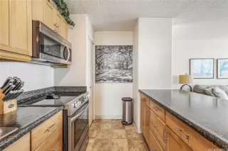 Photo #6: 202520929 Listing 