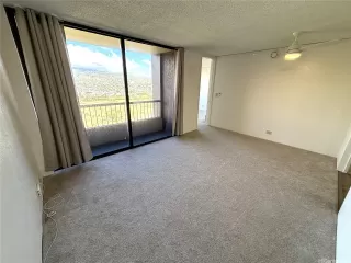 Photo #4: 202520937 Listing 