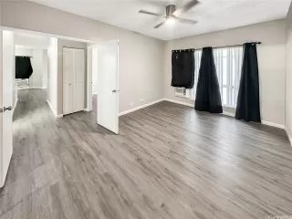 Photo #4: 202520944 Listing 