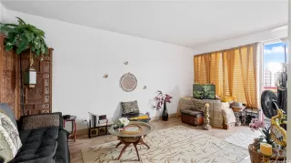 Photo #2: 202520947 Listing 