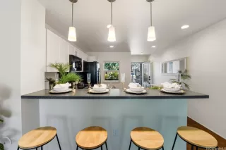 Photo #5: 202520959 Listing 