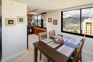 Photo #4: 202520983 Listing 