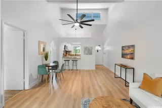 Photo #4: 202520988 Listing 