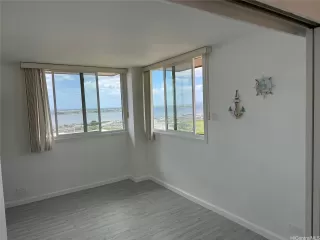 Photo #5: 202520994 Listing 