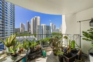 Photo #6: 202521001 Listing