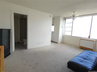 Photo #4: 202521013 Listing 