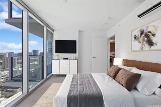 Photo #4: 202521015 Listing 