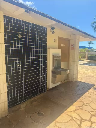 Photo #5: 202521028 Listing 