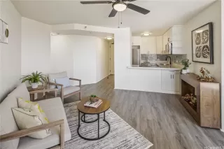 Photo #3: 202521037 Listing 