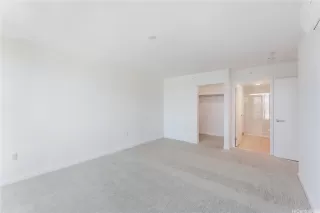 Photo #5: 202521039 Listing 