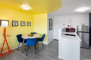 Photo #3: 202521059 Listing 