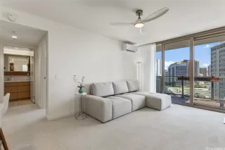 Photo #5: 202521066 Listing 