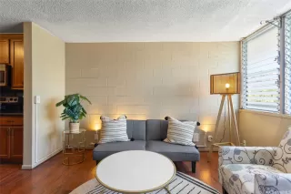 Photo #5: 202521079 Listing 