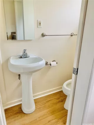 Photo #5: 202521160 Listing 