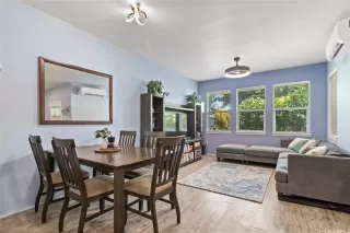 Photo #5: 202521174 Listing 