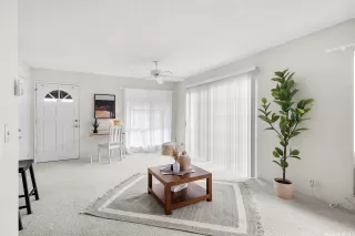 Photo #5: 202521186 Listing 