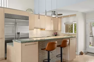 Photo #3: 202521206 Listing 