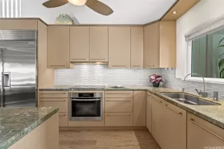 Photo #6: 202521206 Listing 