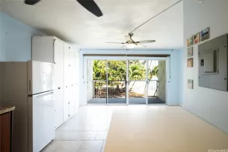 Photo #3: 202521228 Listing 