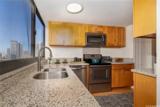 Photo #3: 202521259 Listing 