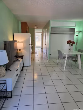 Photo #2: 202521261 Listing 