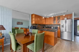 Photo #6: 202521289 Listing 