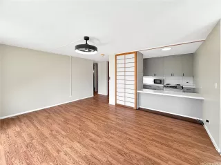 Photo #2: 202521313 Listing 