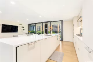 Photo #5: 202521355 Listing 