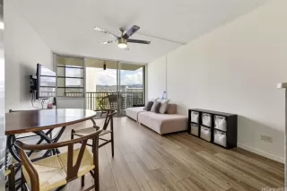 Photo #3: 202521358 Listing 