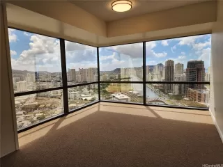 Photo #5: 202521391 Listing 