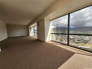 Photo #6: 202521391 Listing 