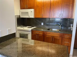 Photo #3: 202521396 Listing 