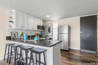 Photo #3: 202521439 Listing 