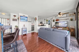 Photo #5: 202521467 Listing