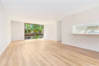 Photo #2: 202521471 Listing 