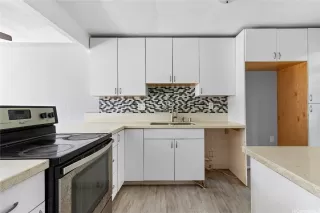 Photo #3: 202521514 Listing 