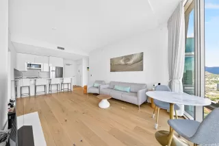 Photo #4: 202521516 Listing 