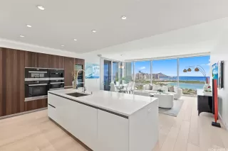 Photo #4: 202521519 Listing 