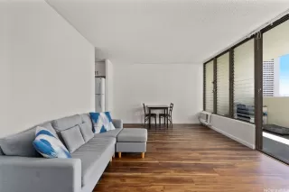 Photo #6: 202521528 Listing 